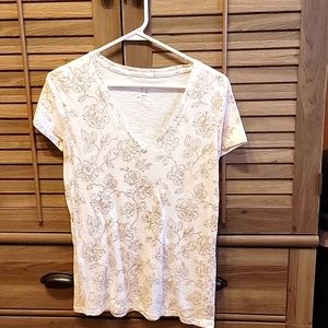 White floral tee